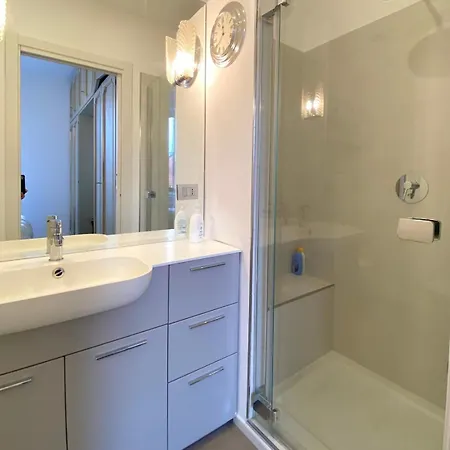 아파트 Charming Flat With Ac In Porta Venezia *