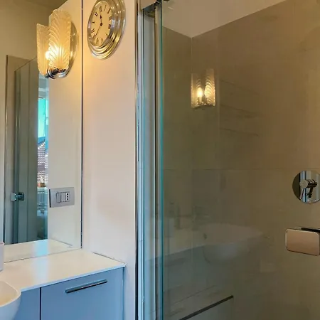 Charming Flat With Ac In Porta Venezia 아파트
