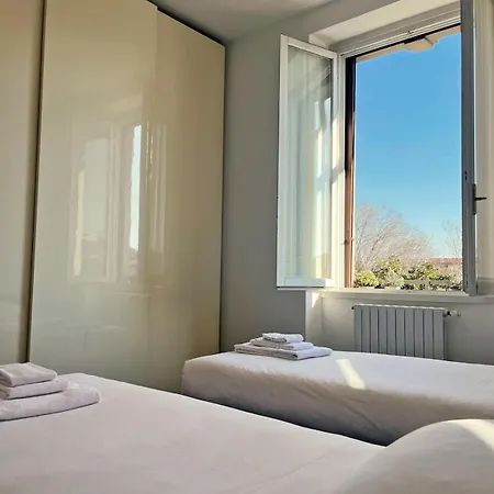 아파트 Charming Flat With Ac In Porta Venezia *